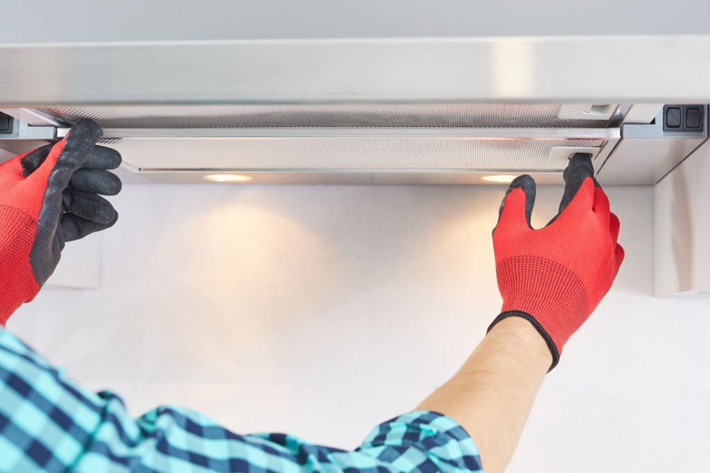 How Do Professionals Clean Air Ducts